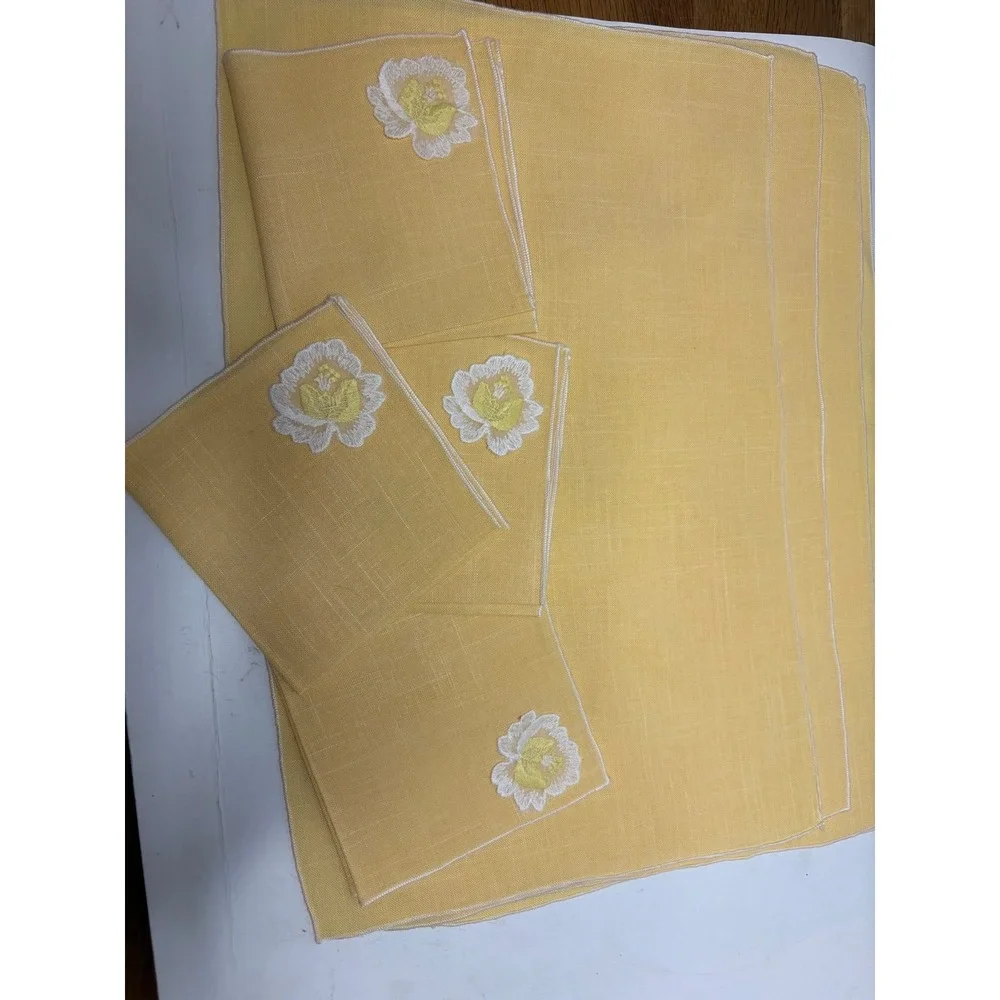 Vintage Yellow Placemat & Napkin Set Embroidered White Flower Cutwork Dining